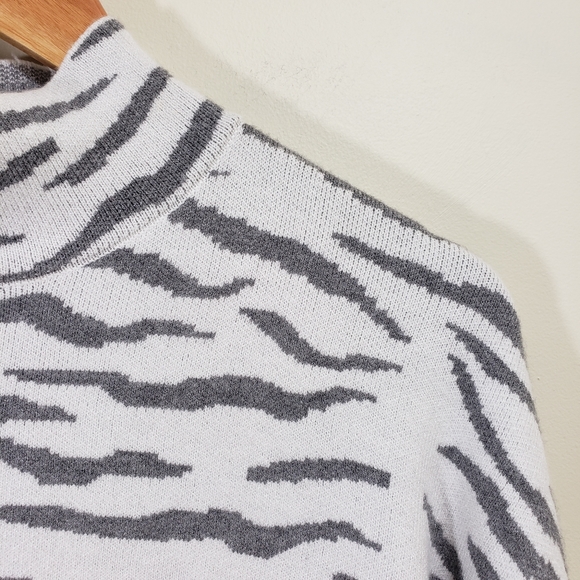 Chelsea & Theodore striped mock turtleneck sweater with pink trim - Picture 2 of 7